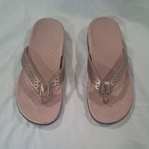 Vionic Women's Metallic Tan Women's Sandals Size 7